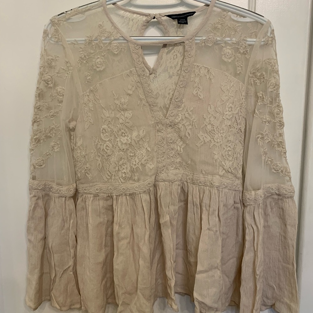 American Eagle Lace top